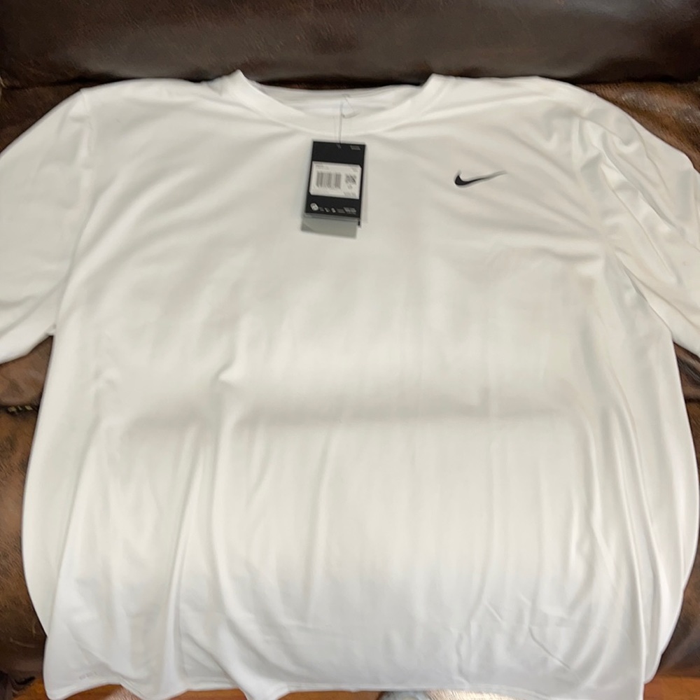NWT Nike Sri fit shirt